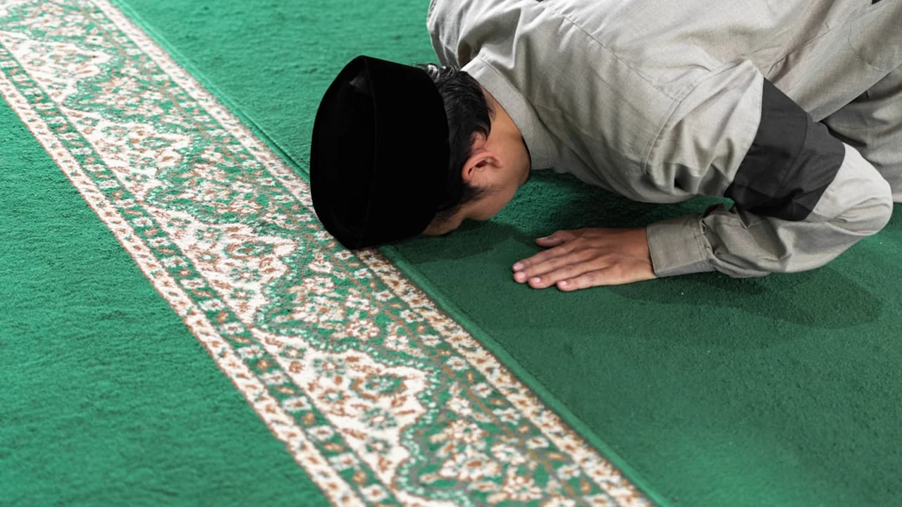 لمن فاتته صلاة: خريطة عملية لاستعادة الصلاة بعيداً عن الوعظ والندم