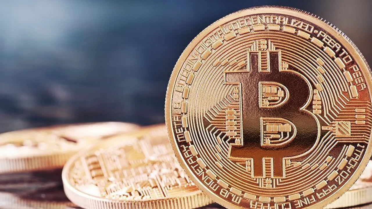 كيف يعمل و ماهو البيتكوين و العملات المشفرة و نظام البلوكشين؟
