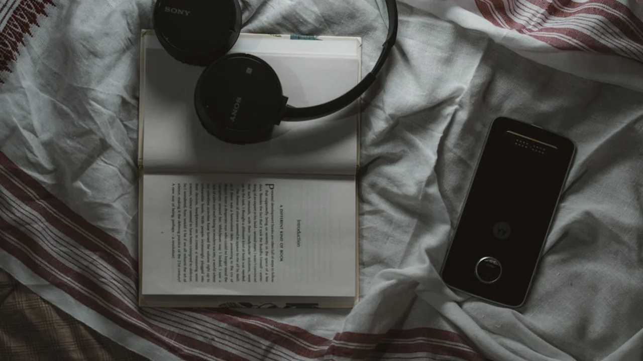 أفضل مصادر تعلم اللغات مجانا (كتب PDF ودورات): 8 لغات تستحق وقتك